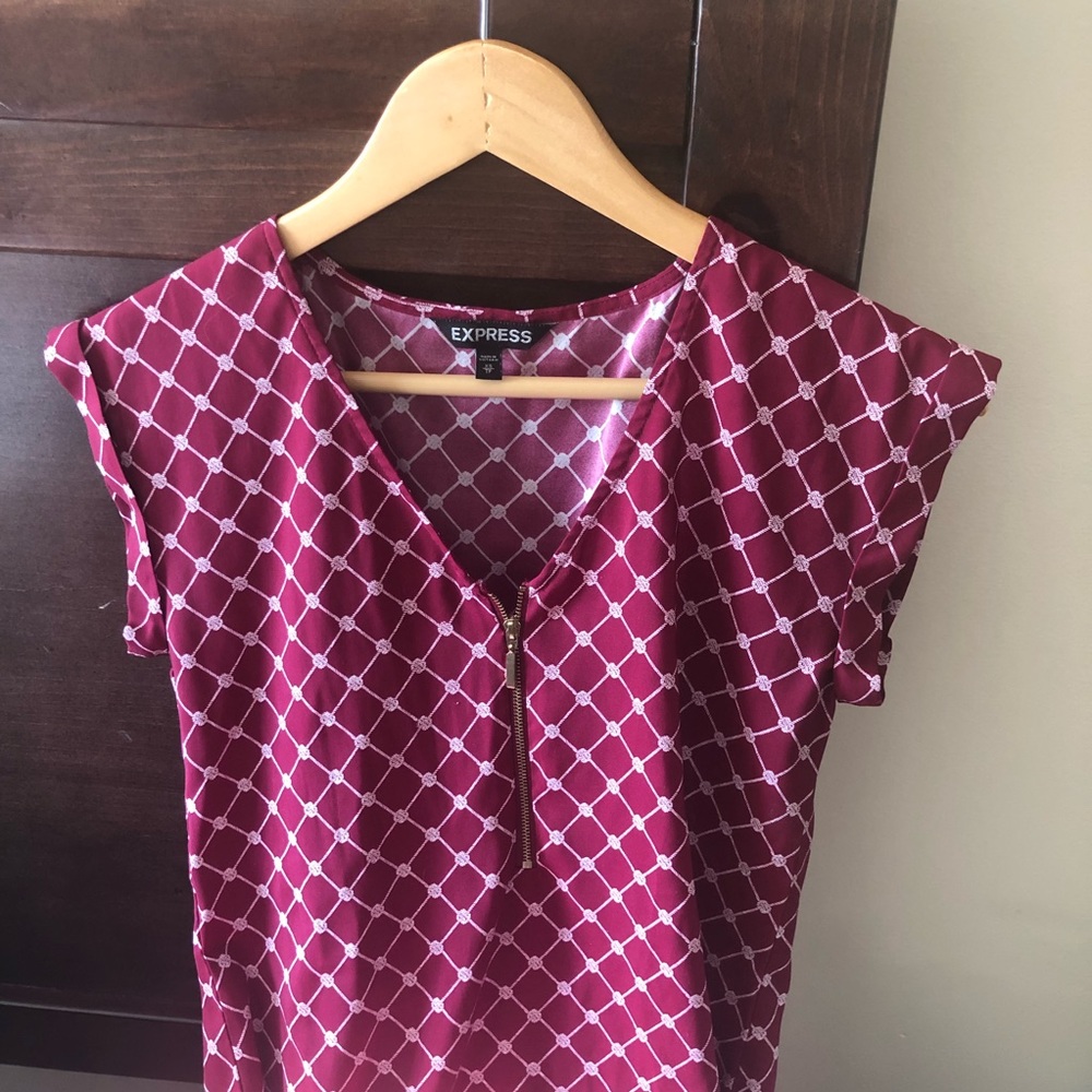 Express silky v-neck gramercy tee